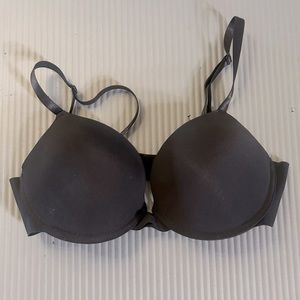 Woman’s bra 36C
